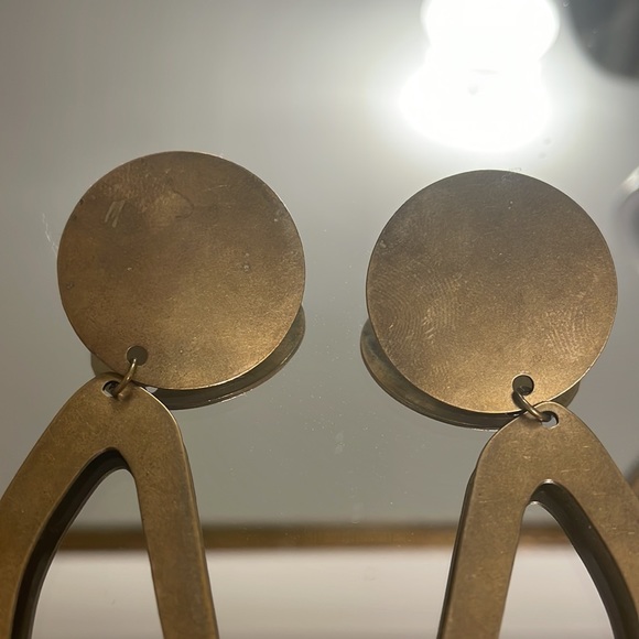 Modern Weaving Totem brass long earrings - Picture 4 of 5